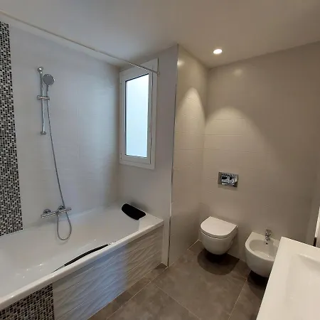 Atic Al Centre De 아파트 *